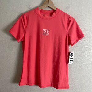 NEW Billabong Womens Medium Coral UPF 50 Rashguard Core Loose Fit Short Sleeve
